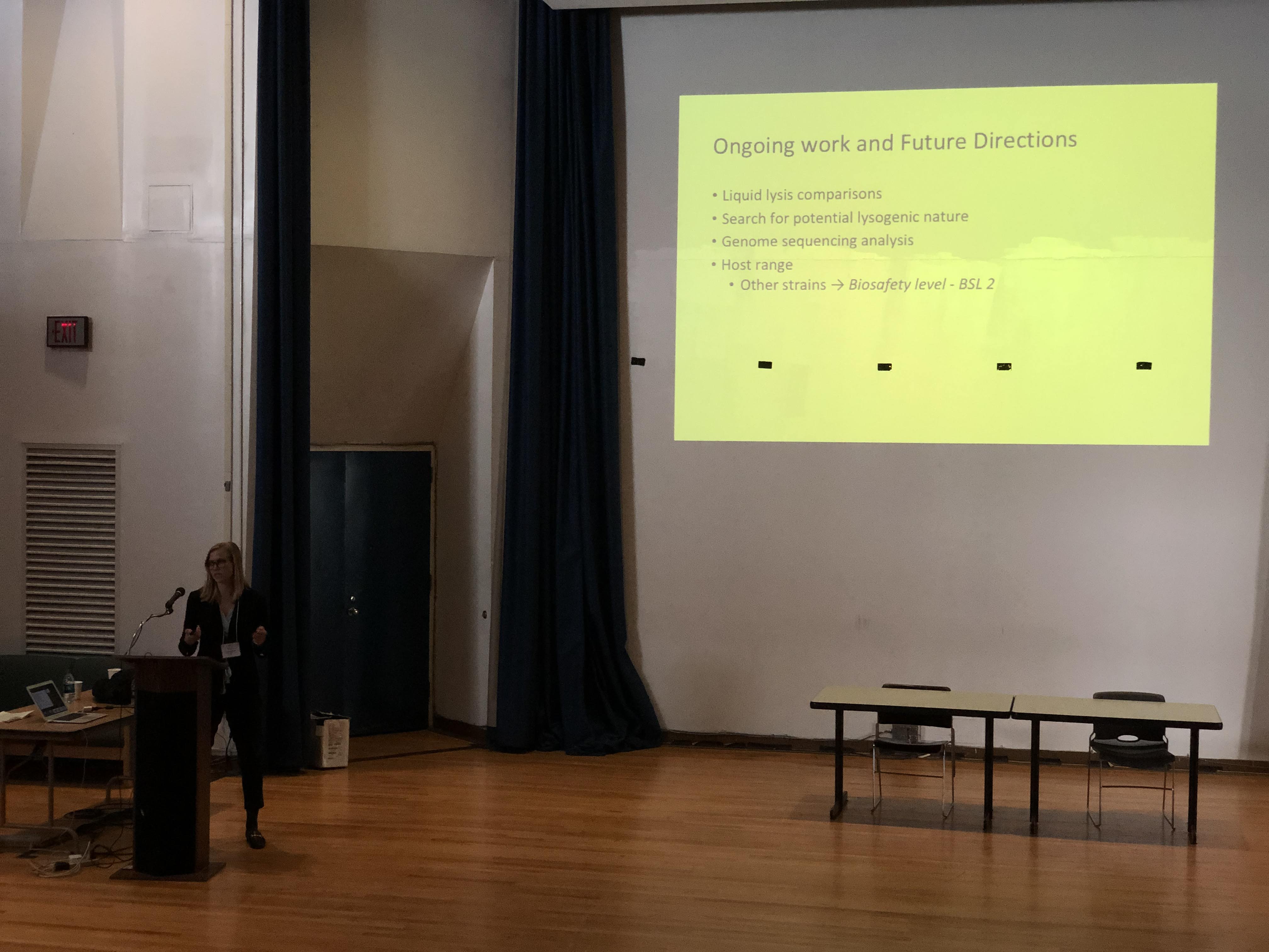 Natalyia Reynisdottir presents her work describing Citrobacter phages at NYC SEA-PHAGE symposium